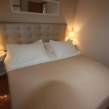 Apartman Family Mirela Borik *