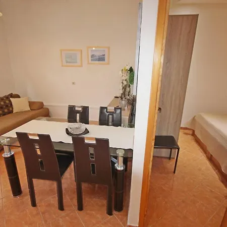 Family Mirela Borik Apartman Zára